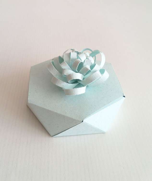 kk-gift-box-hexagon-1